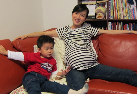 「双胞胎」肚子原来这么大|妞妈LisaLi|妈咪拜